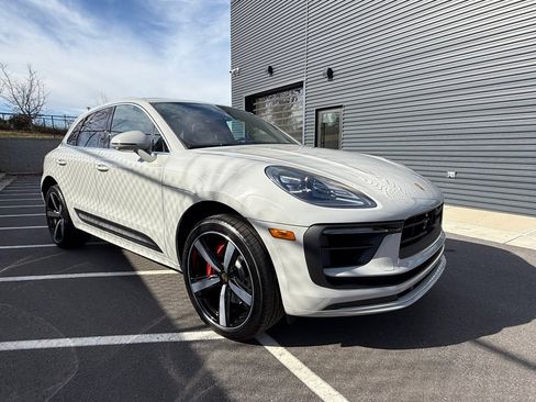 New 2026 Porsche Macan S image 9