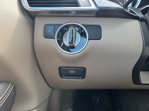 Used 2015 Mercedes-Benz ML 350 4MATIC image 29