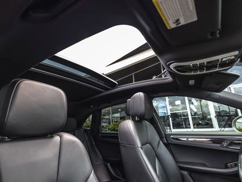 Used 2022 Porsche Macan S AWD/4WD image 27