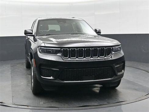 New 2025 Jeep Grand Cherokee Laredo image 10