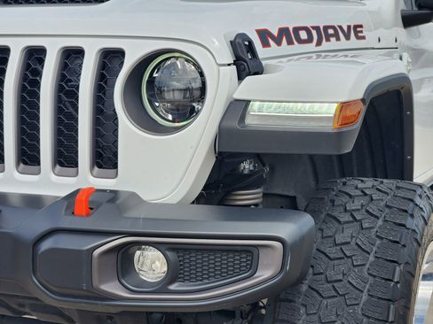 Used 2023 Jeep Gladiator Mojave w/ LED Lighting Group AWD/4WD image 10
