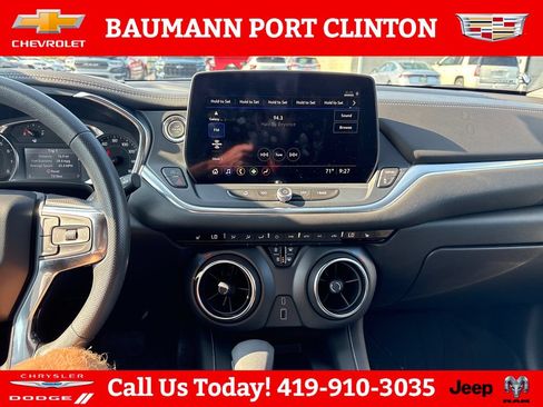 Used 2024 Chevrolet Blazer LT w/ Convenience Package FWD image 18