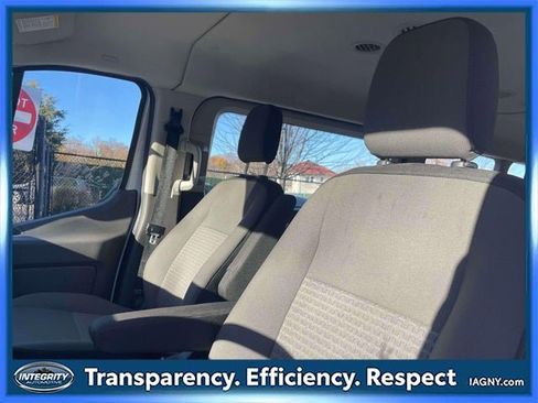 Used 2023 Ford Transit 350 XLT image 21