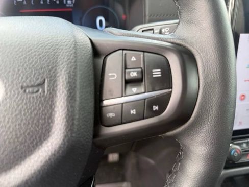 Used 2025 Ford Ranger Lariat w/ Black Appearance Package RWD image 19