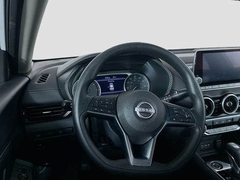 Used 2024 Nissan Sentra SV FWD image 18