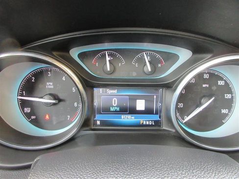 Used 2017 Buick Envision Essence image 16