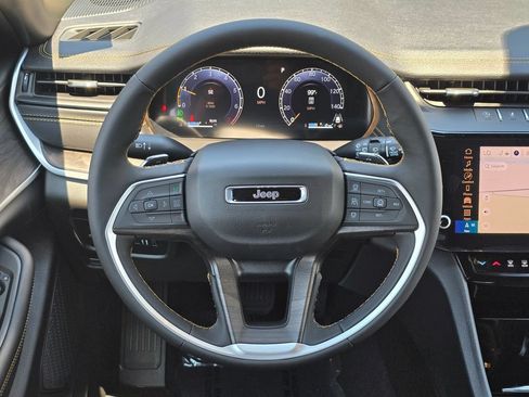New 2026 Jeep Grand Cherokee Limited AWD/4WD image 7
