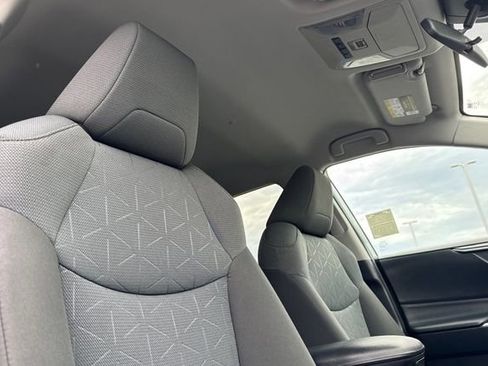 Certified 2022 Toyota RAV4 XLE image 21