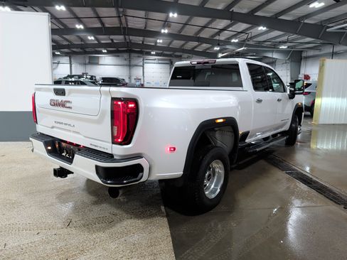 Used 2020 GMC Sierra 3500 Denali image 3
