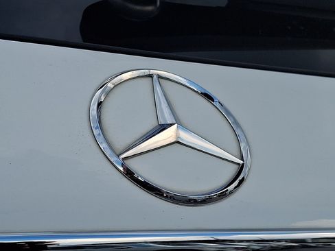 Used 2022 Mercedes-Benz GLC 300 4MATIC image 31