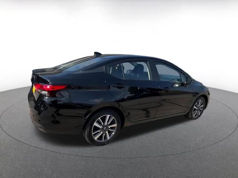 Used 2025 Nissan Versa SV FWD image 15