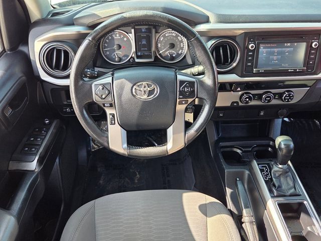 Used 2017 Toyota Tacoma SR5 w/ Tow Package RWD image 11