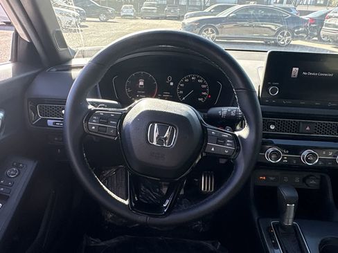 Used 2025 Honda Civic Sport image 13