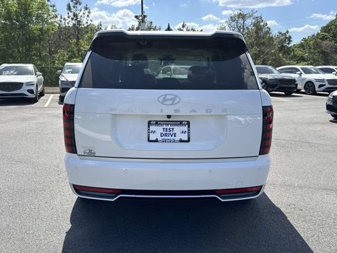 New 2026 Hyundai Palisade Calligraphy FWD image 6