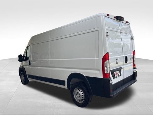Used 2025 RAM ProMaster 2500 w/ Convenience Group FWD image 4