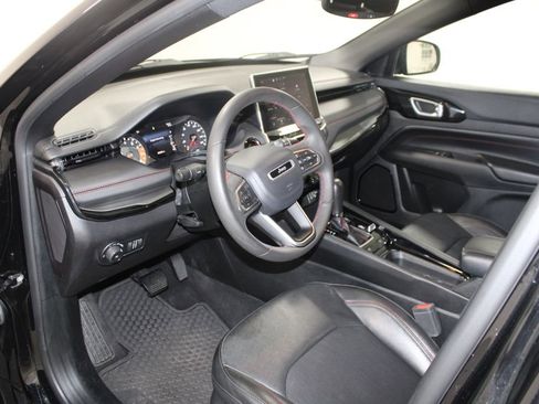 Used 2024 Jeep Compass Trailhawk image 21