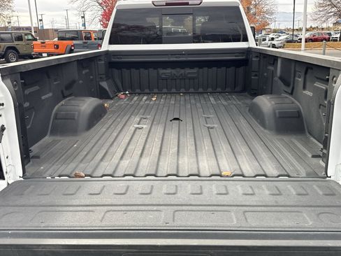 Used 2025 GMC Sierra 3500 SLE w/ SLE Value Package image 32