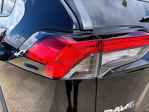 Certified 2025 Toyota RAV4 XLE w/ Convenience Package FWD image 29