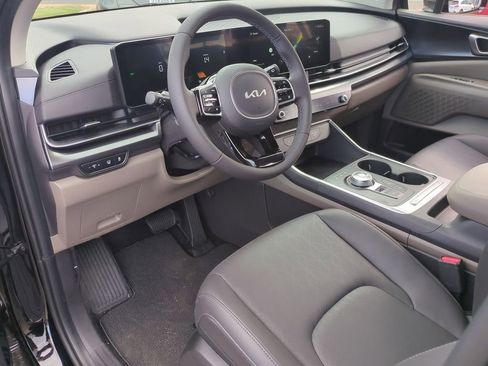 New 2026 Kia Carnival LXS FWD image 10