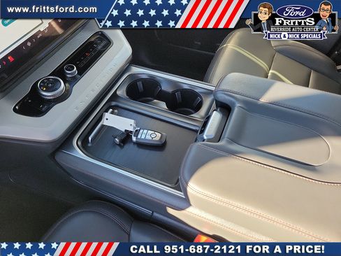 Certified 2025 Ford Expedition Active image 8