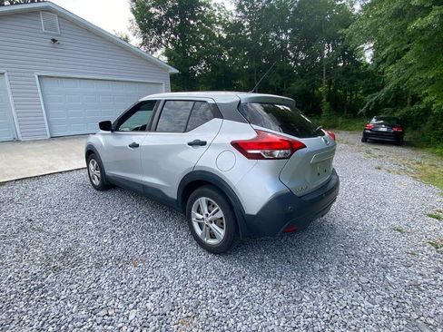 Used 2020 Nissan Kicks S FWD image 8