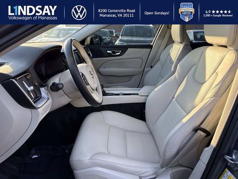 Used 2020 Volvo S60 T6 Momentum image 9