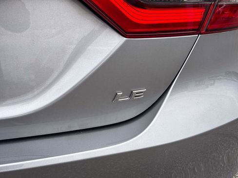 Used 2024 Toyota Camry LE image 12