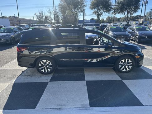 Used 2026 Honda Odyssey EX-L image 3