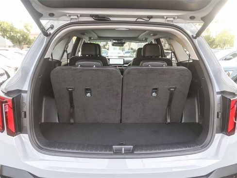 Certified 2025 Kia Sorento SX image 28