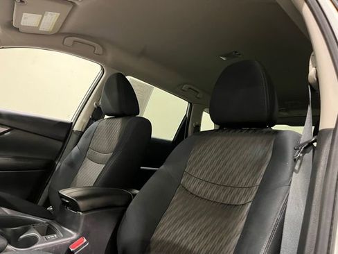 Used 2019 Nissan Rogue SV AWD/4WD image 19