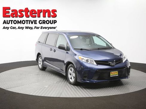 Used 2020 Toyota Sienna L FWD image 51