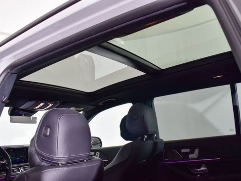 Used 2025 Mercedes-Benz GLS 450 4MATIC image 24