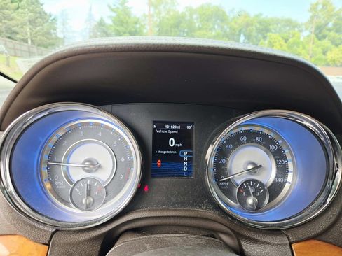 Used 2013 Chrysler 300 C RWD image 14