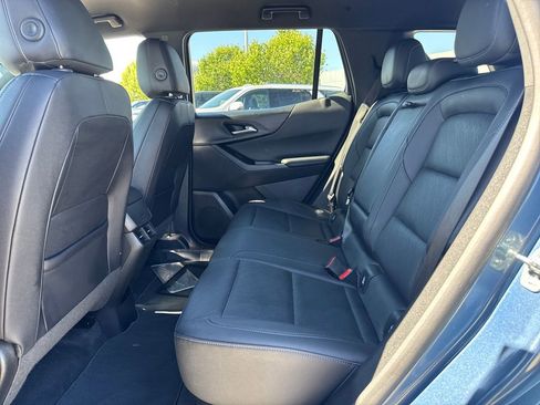 Used 2025 Chevrolet Equinox LT w/ Convenience Package II image 13