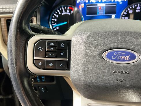 Used 2023 Ford Expedition Limited AWD/4WD image 18