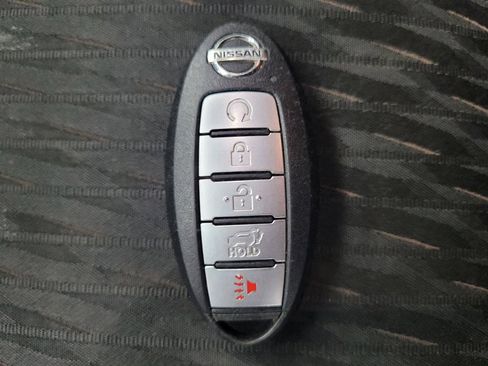 Used 2019 Nissan Rogue SV FWD image 32