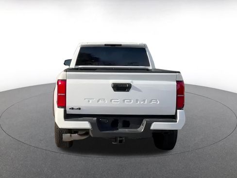 Used 2025 Toyota Tacoma TRD Off-Road image 11