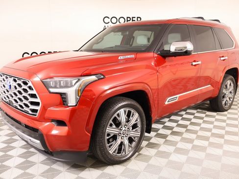 Used 2024 Toyota Sequoia Capstone image 11