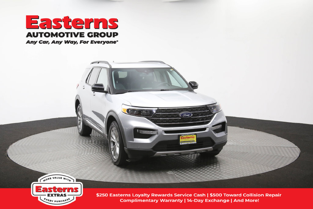 Used 2023 Ford Explorer XLT w/ Equipment Group 202A AWD/4WD image 53