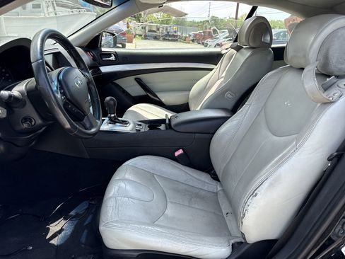 Used 2011 INFINITI G37 Sport w/ Premium Pkg image 9