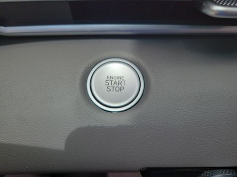 Used 2025 Hyundai Elantra Sport FWD image 11