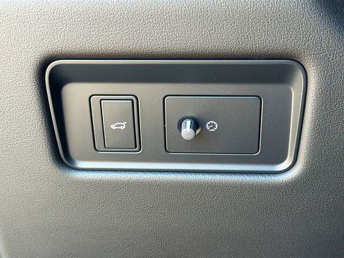 New 2026 Jaguar F-PACE R-Dynamic S image 36