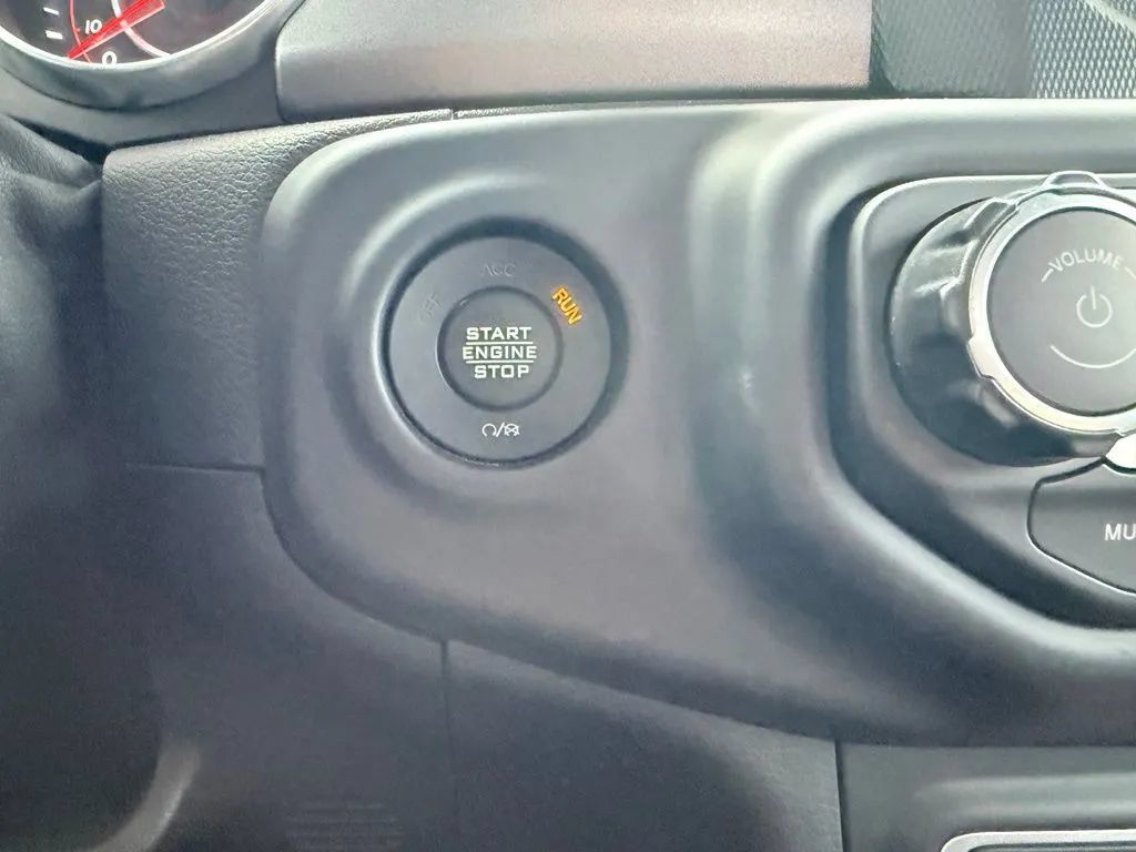 Used 2021 Jeep Gladiator Mojave AWD/4WD image 20