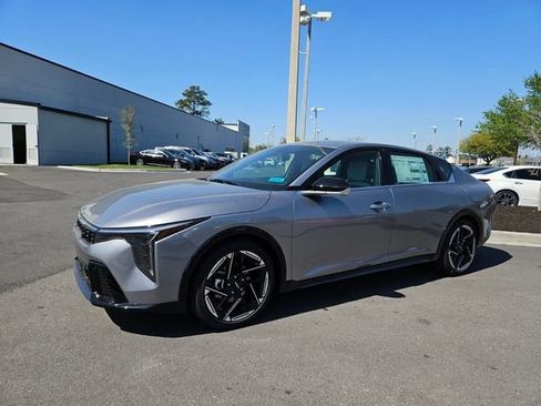 New 2026 Kia K4 GT-Line image 3