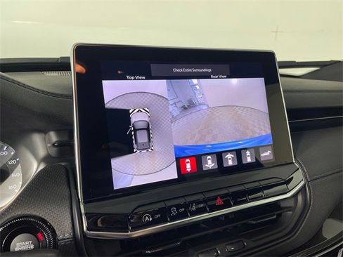 New 2025 Jeep Compass Latitude w/ Sun & Sound Group image 8