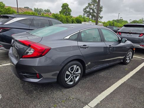 Used 2018 Honda Civic LX image 10