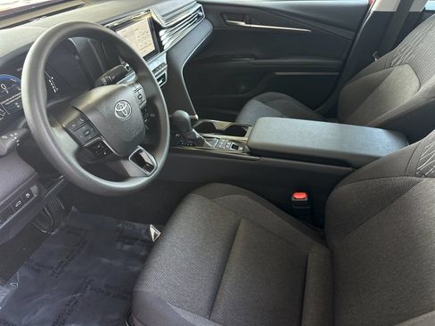 Used 2025 Toyota Camry LE FWD image 9