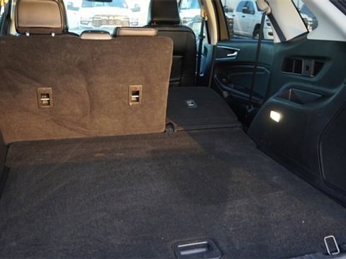 Used 2024 Ford Edge Titanium image 14