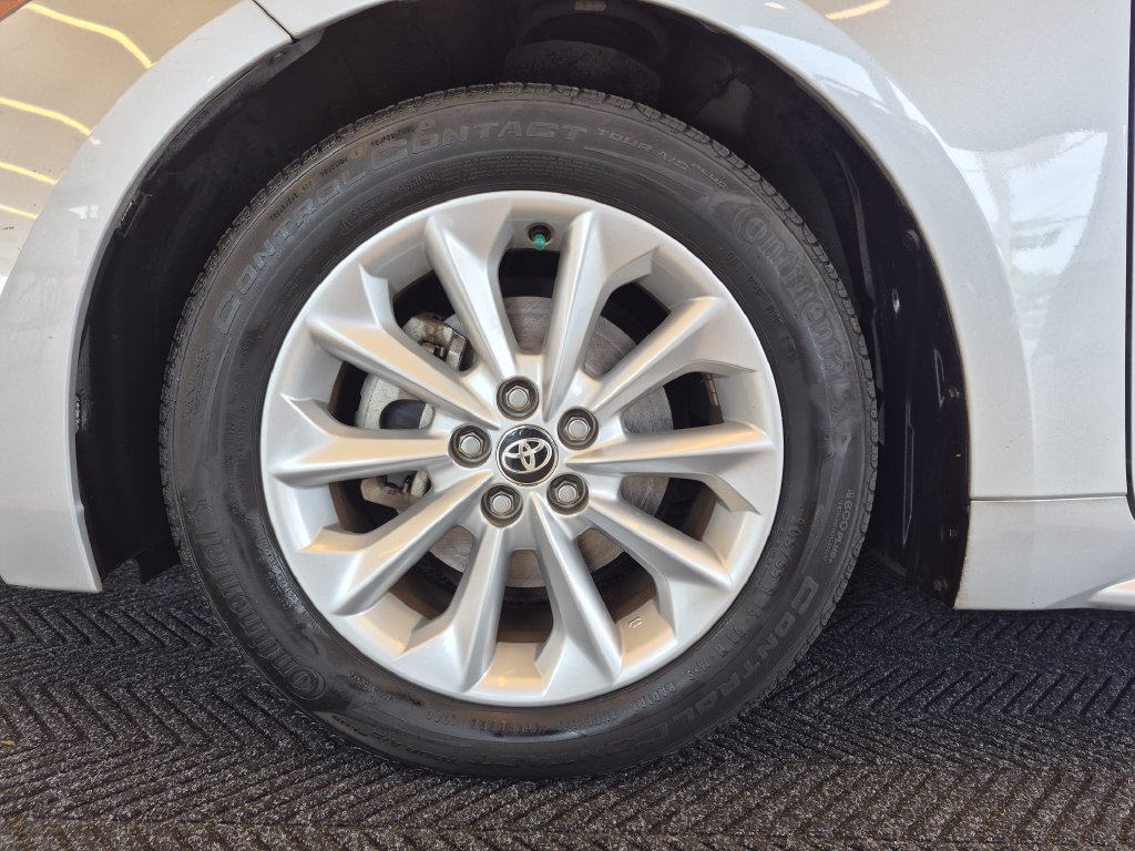 Used 2020 Toyota Corolla LE w/ LE Premium Package FWD image 12