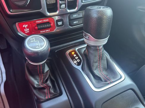 Used 2020 Jeep Wrangler Unlimited Rubicon image 16